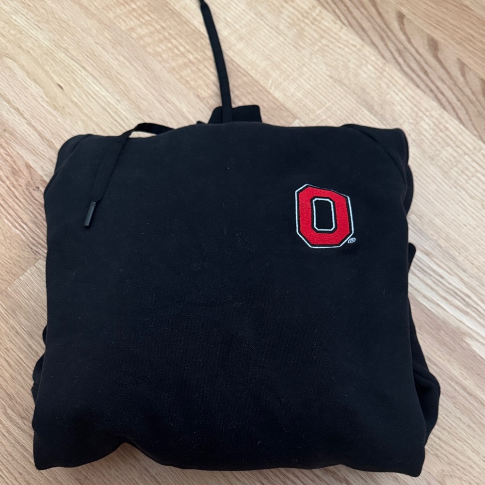 Ohio State Lululemon Men’s Hoodie Size Medium